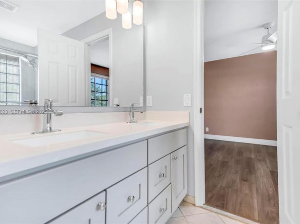 3835 Crestwood Cir, Weston FL 33331