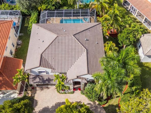 3835 Crestwood Cir, Weston FL 33331