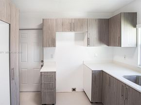 2620 SW 9th St, Miami FL 33135