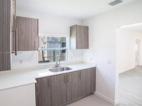 2620 SW 9th St, Miami FL 33135