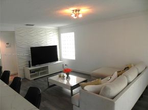 365 Somerset Way, Weston FL 33326