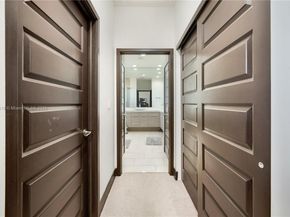 16065 SW 136th Ter, Miami FL 33196