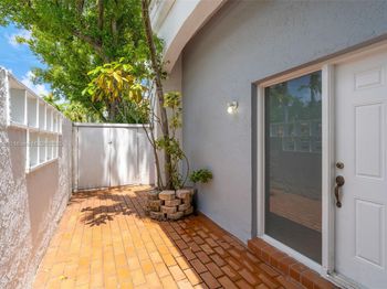 20908 Leeward Ct