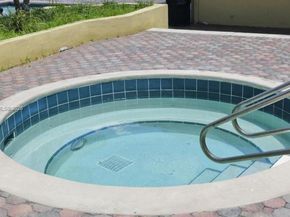 2091 NW 96th Ter 13A, Pembroke Pines FL 33024