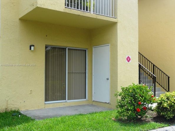 2091 NW 96th Ter 13A, Pembroke Pines FL 33024