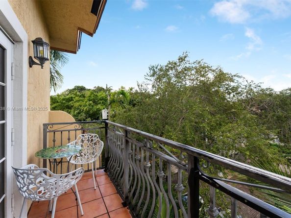 2919 Coconut Ave 1, Miami FL 33133