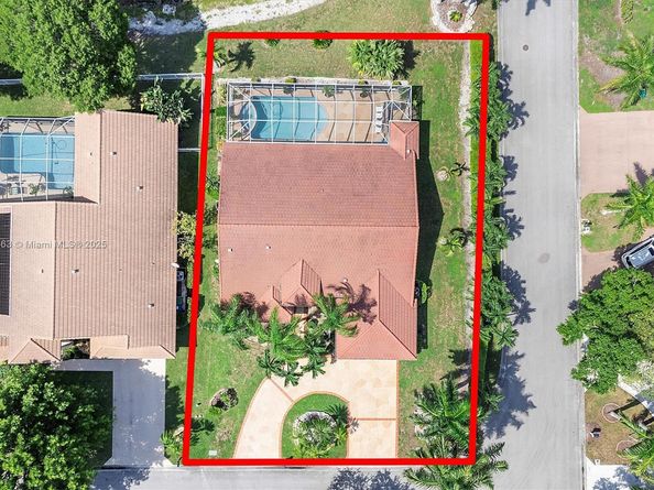 8195 NW 41st St, Coral Springs FL 33065