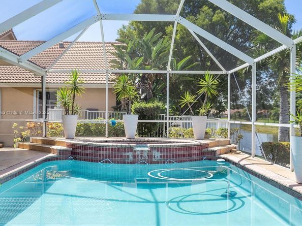 8195 NW 41st St, Coral Springs FL 33065