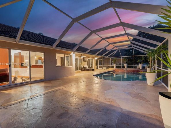 8195 NW 41st St, Coral Springs FL 33065