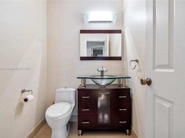 8195 NW 41st St, Coral Springs FL 33065