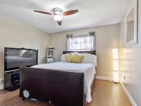 8195 NW 41st St, Coral Springs FL 33065