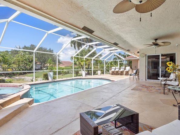 8195 NW 41st St, Coral Springs FL 33065