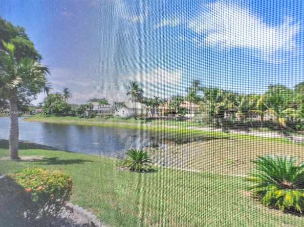 8195 NW 41st St, Coral Springs FL 33065