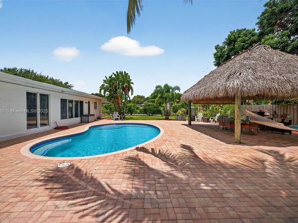 6201 SW 3rd St, Plantation FL 33317