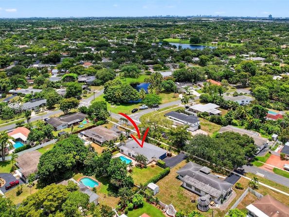 6201 SW 3rd St, Plantation FL 33317