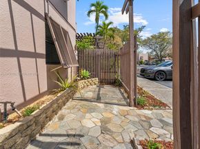 12259 NW 11th St, Pembroke Pines FL 33026