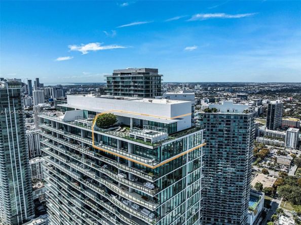 3131 NE 7th Ave UPH5303, Miami FL 33137