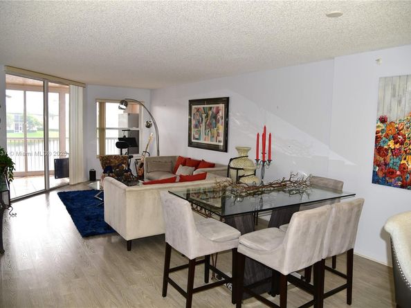 7730 Granville Dr 202, Tamarac FL 33321