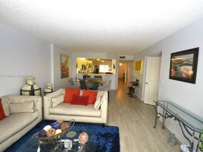 7730 Granville Dr 202, Tamarac FL 33321