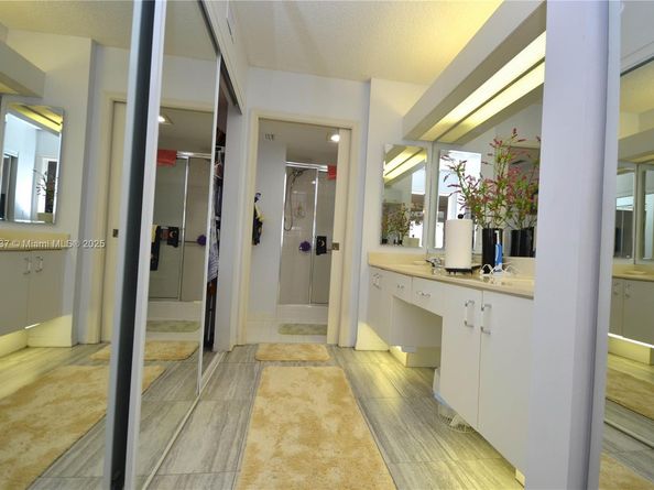 7730 Granville Dr 202, Tamarac FL 33321