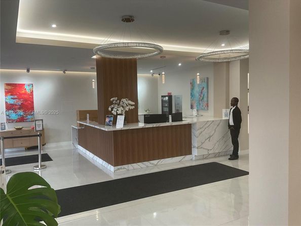 2401 S Ocean Dr 1007, Hollywood FL 33019