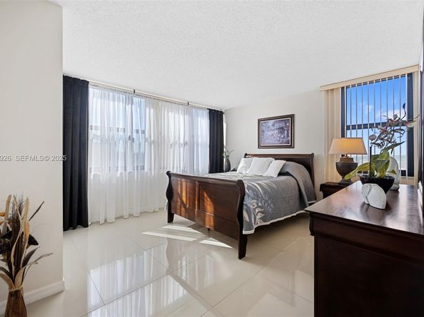 2401 S Ocean Dr 1007, Hollywood FL 33019