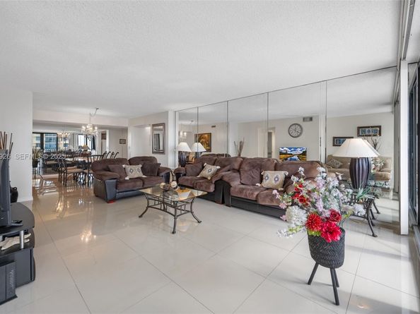 2401 S Ocean Dr 1007, Hollywood FL 33019