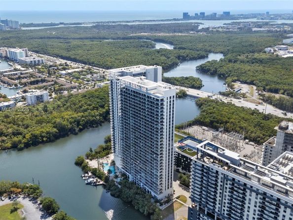 16385 Biscayne Blvd 1019, North Miami Beach FL 33160