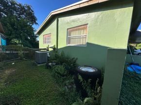 7570 Venetian St, Miramar FL 33023