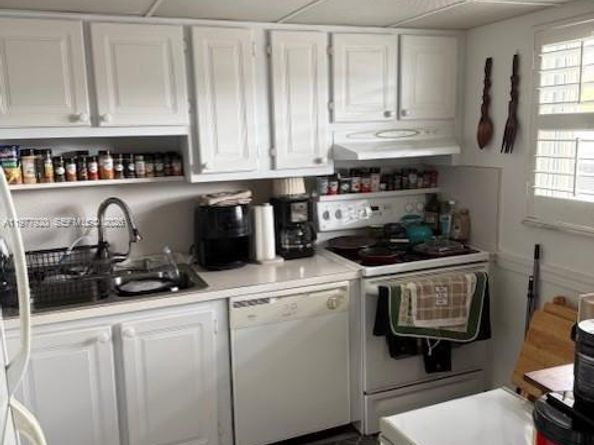 6570 Royal Palm Blvd 215J, Margate FL 33063