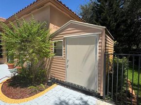3445 NW 87th Ave, Cooper City FL 33024