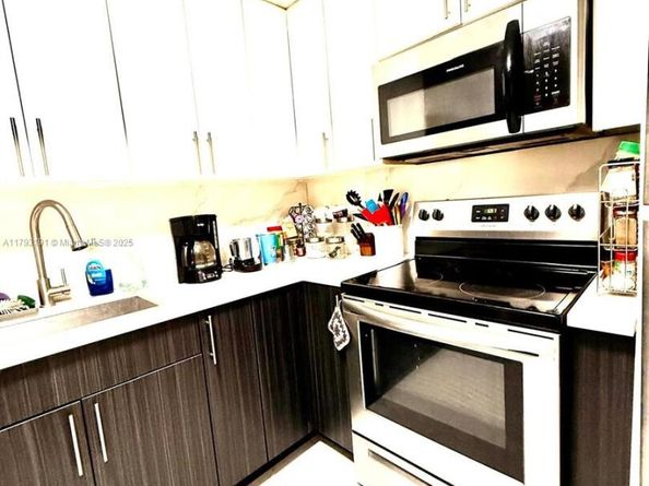 1401 NE 191st St D201, Miami FL 33179