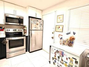 1401 NE 191st St D201, Miami FL 33179