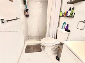 1401 NE 191st St D201, Miami FL 33179