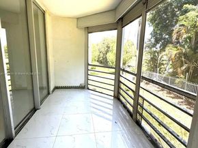 1401 NE 191st St D201, Miami FL 33179