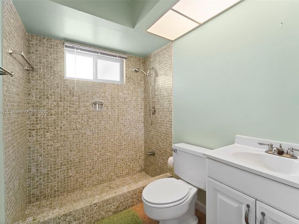 4508 King Palm Dr, Tamarac FL 33319