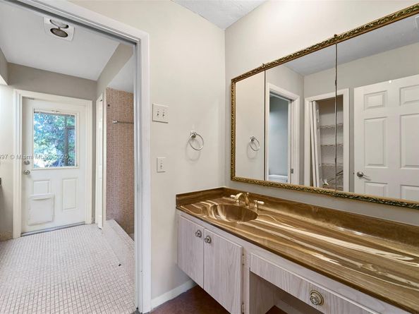 4508 King Palm Dr, Tamarac FL 33319