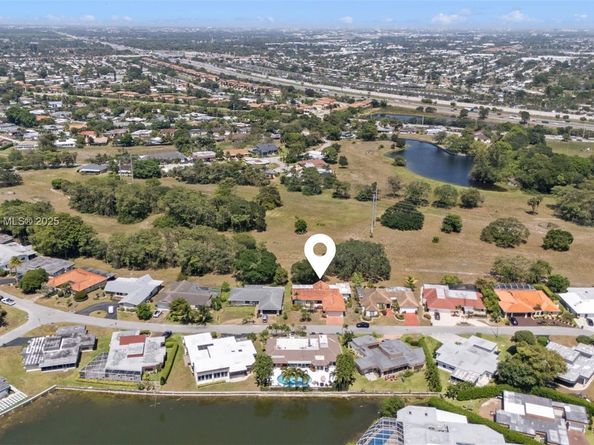 4508 King Palm Dr, Tamarac FL 33319