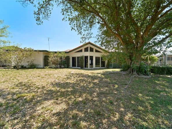 4508 King Palm Dr, Tamarac FL 33319