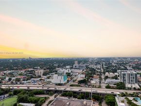 185 SW 7th St 2900, Miami FL 33130