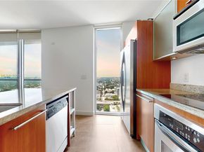 185 SW 7th St 2900, Miami FL 33130