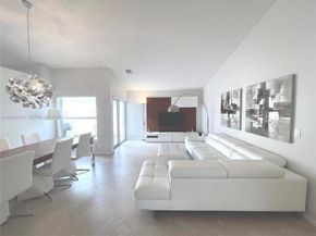 4923 SW 33rd Way, Hollywood FL 33312