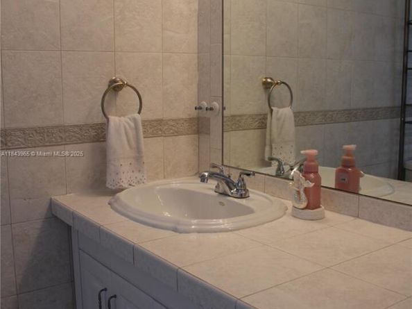 16051 Blatt Blvd 106, Weston FL 33326