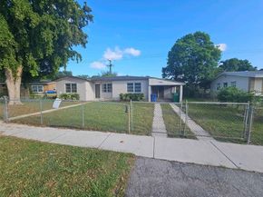 3460 NW 1st St, Lauderhill FL 33311