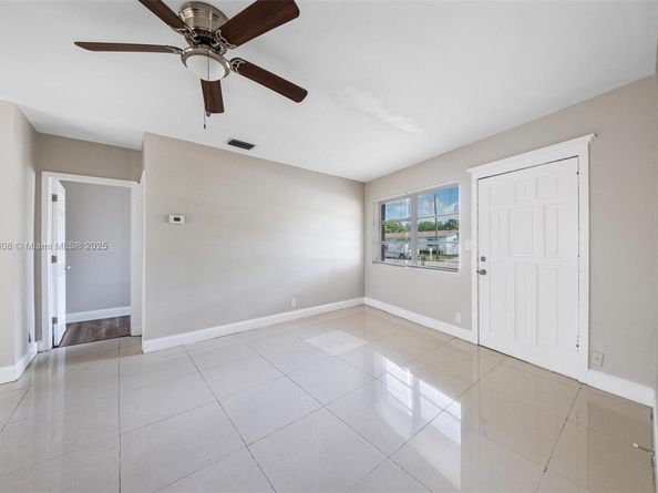 3460 NW 1st St, Lauderhill FL 33311