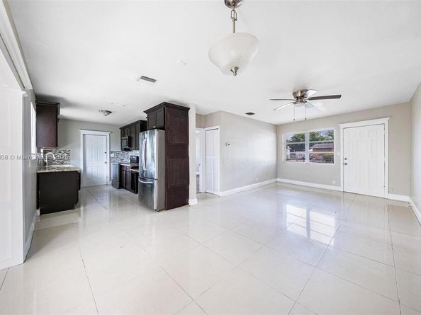 3460 NW 1st St, Lauderhill FL 33311