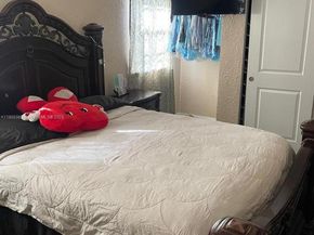 665 NW 153rd St, Miami FL 33169