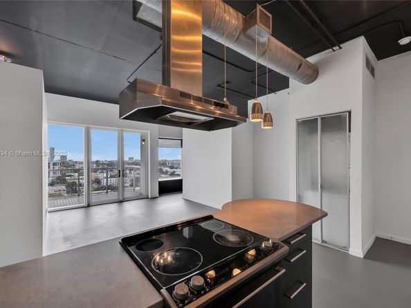 10 SW South River Dr 1509, Miami FL 33130