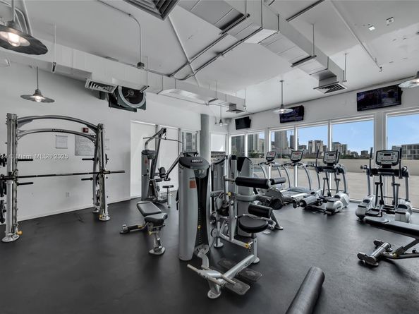 10 SW South River Dr 1509, Miami FL 33130