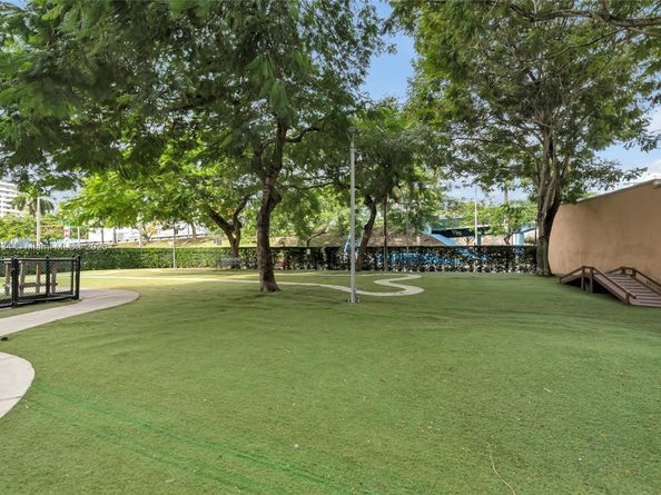 10 SW South River Dr 1509, Miami FL 33130